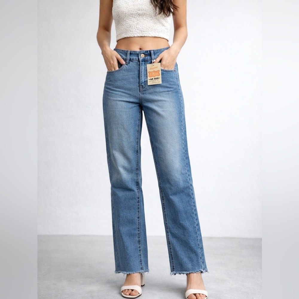 Stylish Light Blue Women's Straight Leg Jeans  #12 NWT